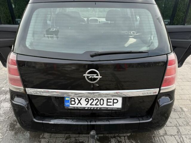 Черный Опель Зафира, объемом двигателя 1.9 л и пробегом 296 тыс. км за 5000 $, фото 3 на Automoto.ua