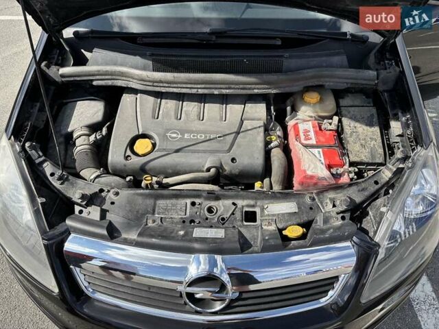 Черный Опель Зафира, объемом двигателя 1.9 л и пробегом 259 тыс. км за 6500 $, фото 14 на Automoto.ua