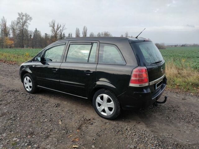 Черный Опель Зафира, объемом двигателя 0 л и пробегом 232 тыс. км за 5100 $, фото 3 на Automoto.ua