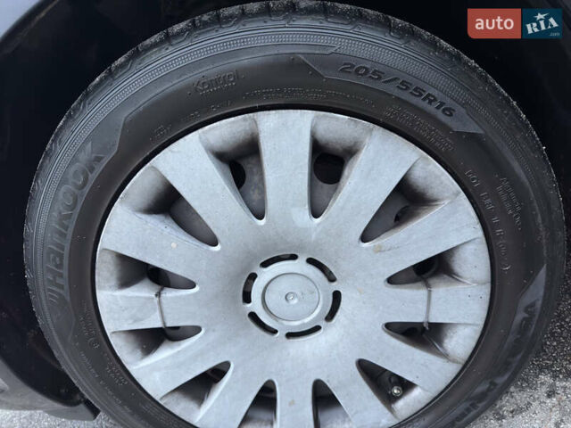 Черный Опель Зафира, объемом двигателя 1.91 л и пробегом 344 тыс. км за 5300 $, фото 12 на Automoto.ua