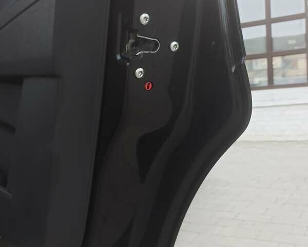 Черный Опель Зафира, объемом двигателя 1.8 л и пробегом 235 тыс. км за 6149 $, фото 100 на Automoto.ua