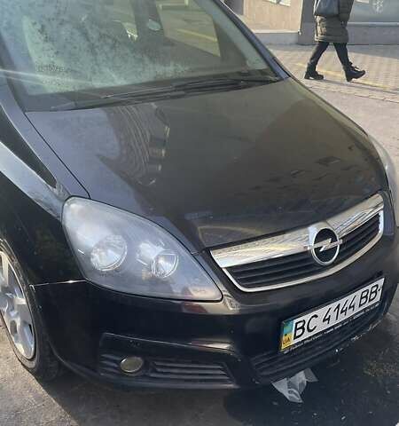 Черный Опель Зафира, объемом двигателя 1.6 л и пробегом 230 тыс. км за 5300 $, фото 2 на Automoto.ua