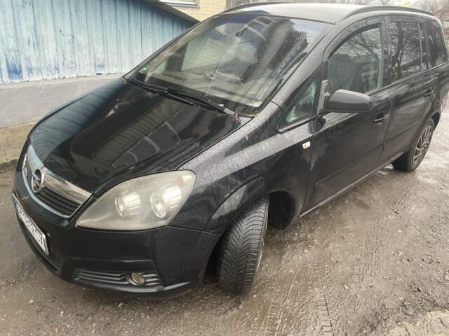 Черный Опель Зафира, объемом двигателя 1.8 л и пробегом 187 тыс. км за 5400 $, фото 3 на Automoto.ua