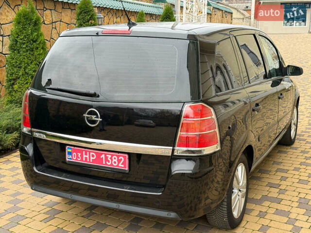 Черный Опель Зафира, объемом двигателя 1.8 л и пробегом 189 тыс. км за 5999 $, фото 3 на Automoto.ua