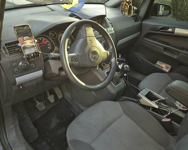 Опель Зафира 2007 в Запорожье на Automoto.ua Черный Опель Зафира, объемом двигателя 1.6 л и пробегом 300 тыс. км за 5200 $, фото 6 на Automoto.ua