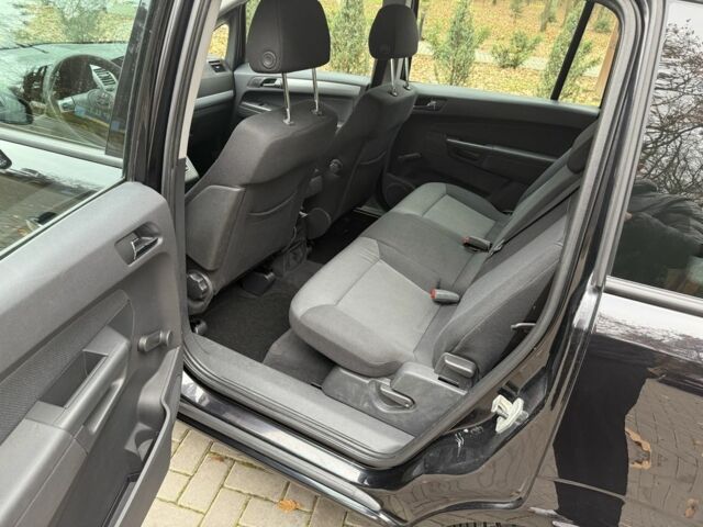 Чорний Опель Зафіра, об'ємом двигуна 1.6 л та пробігом 270 тис. км за 4750 $, фото 10 на Automoto.ua