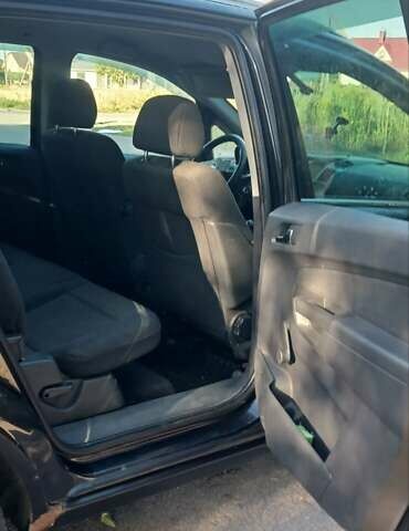 Черный Опель Зафира, объемом двигателя 1.91 л и пробегом 267 тыс. км за 5400 $, фото 2 на Automoto.ua