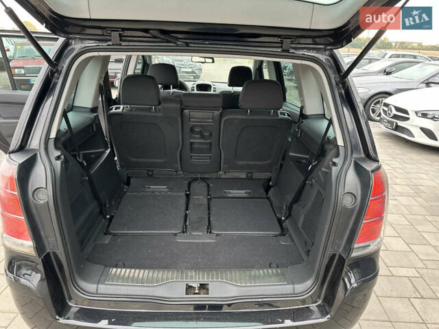 Черный Опель Зафира, объемом двигателя 1.8 л и пробегом 207 тыс. км за 5350 $, фото 13 на Automoto.ua