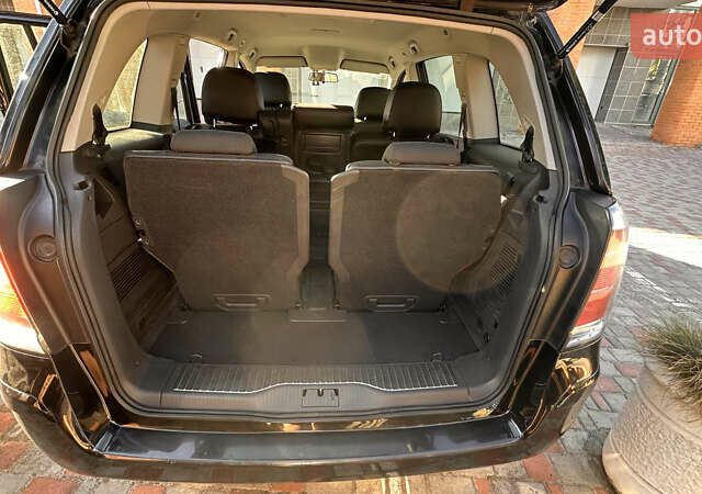 Чорний Опель Зафіра, об'ємом двигуна 1.8 л та пробігом 107 тис. км за 8200 $, фото 30 на Automoto.ua