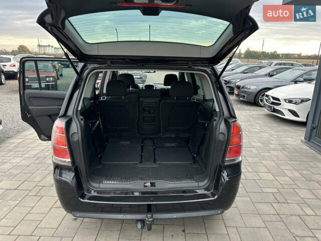 Черный Опель Зафира, объемом двигателя 1.8 л и пробегом 207 тыс. км за 5350 $, фото 14 на Automoto.ua