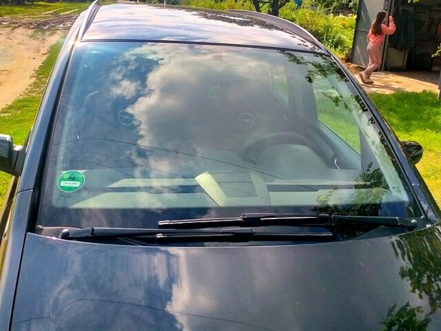 Чорний Опель Зафіра, об'ємом двигуна 1.6 л та пробігом 220 тис. км за 6000 $, фото 1 на Automoto.ua