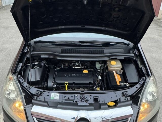 Черный Опель Зафира, объемом двигателя 1.8 л и пробегом 279 тыс. км за 4600 $, фото 8 на Automoto.ua