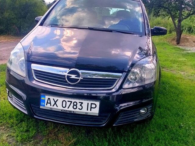 Чорний Опель Зафіра, об'ємом двигуна 1.6 л та пробігом 220 тис. км за 6000 $, фото 12 на Automoto.ua