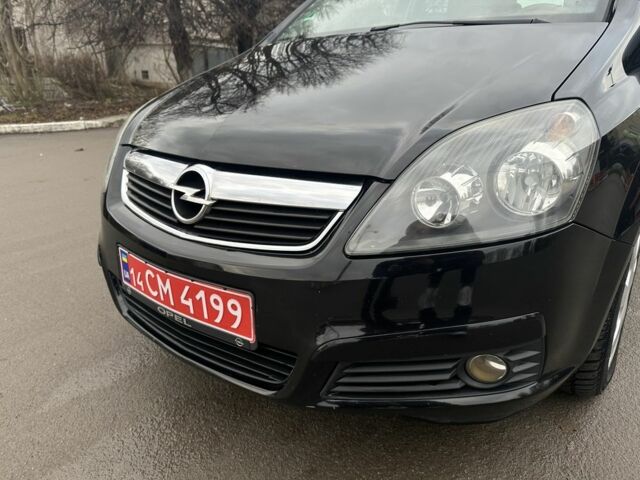 Чорний Опель Зафіра, об'ємом двигуна 1.6 л та пробігом 197 тис. км за 5700 $, фото 12 на Automoto.ua