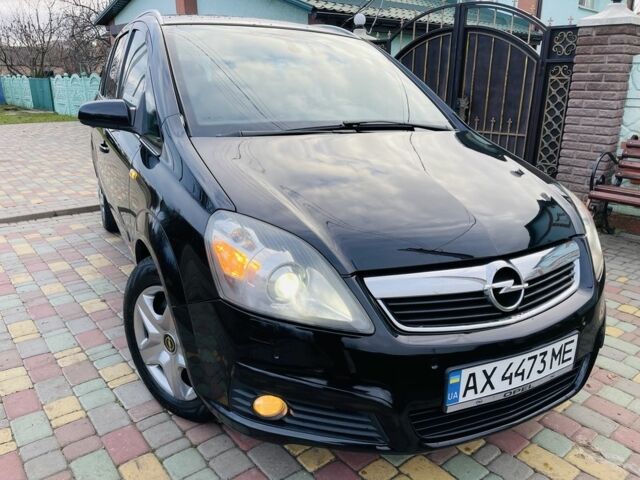 Черный Опель Зафира, объемом двигателя 1.9 л и пробегом 190 тыс. км за 5900 $, фото 17 на Automoto.ua