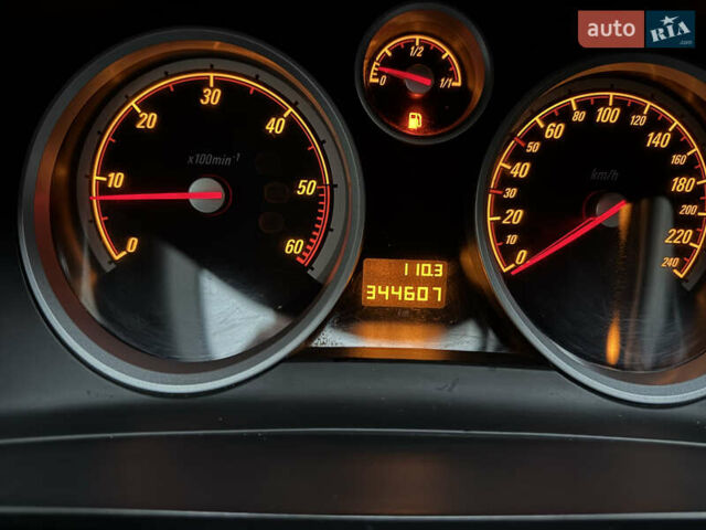 Черный Опель Зафира, объемом двигателя 1.91 л и пробегом 344 тыс. км за 5300 $, фото 10 на Automoto.ua