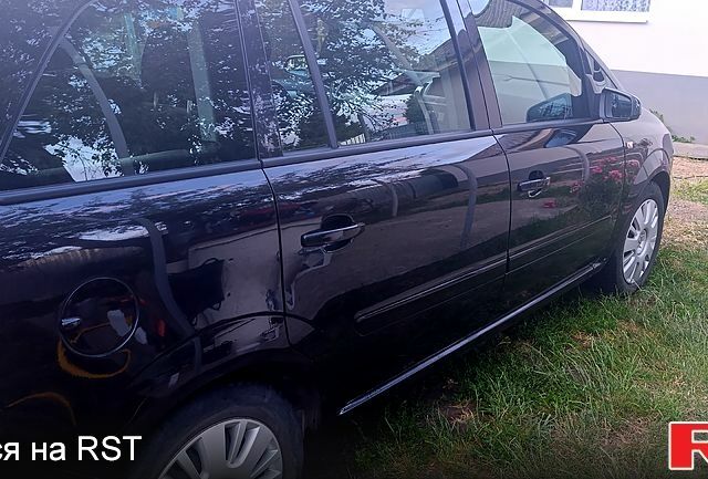 Черный Опель Зафира, объемом двигателя 1.6 л и пробегом 240 тыс. км за 5500 $, фото 3 на Automoto.ua