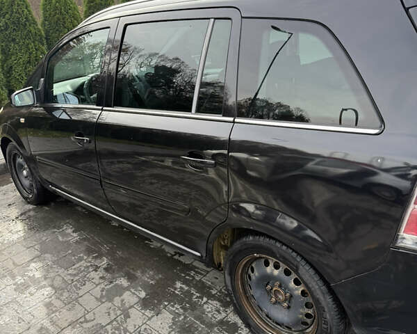 Черный Опель Зафира, объемом двигателя 1.91 л и пробегом 293 тыс. км за 5000 $, фото 8 на Automoto.ua