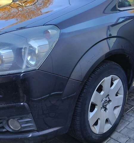 Черный Опель Зафира, объемом двигателя 2.2 л и пробегом 295 тыс. км за 4700 $, фото 11 на Automoto.ua