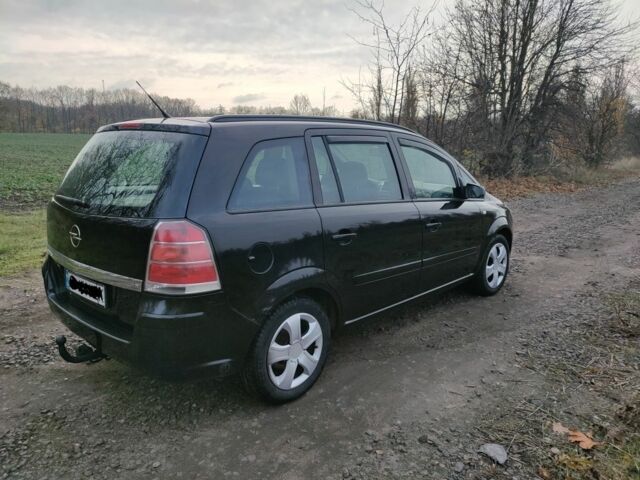 Черный Опель Зафира, объемом двигателя 0 л и пробегом 232 тыс. км за 5100 $, фото 2 на Automoto.ua