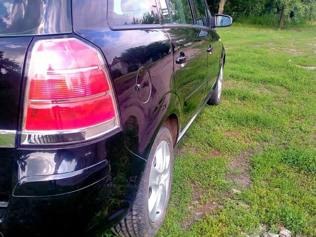 Чорний Опель Зафіра, об'ємом двигуна 1.6 л та пробігом 220 тис. км за 6000 $, фото 9 на Automoto.ua