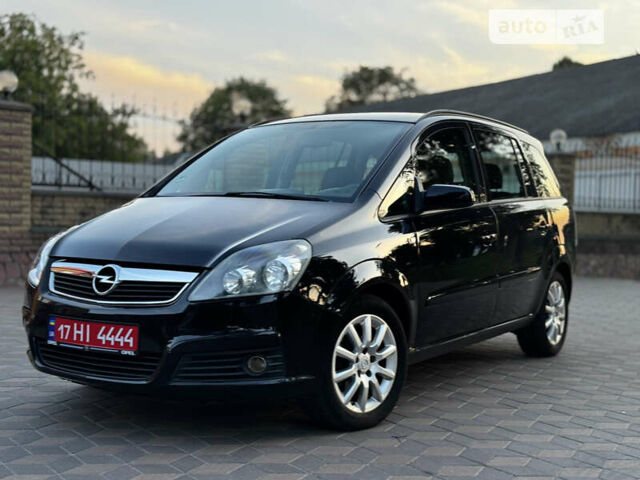 Черный Опель Зафира, объемом двигателя 1.6 л и пробегом 292 тыс. км за 6550 $, фото 25 на Automoto.ua