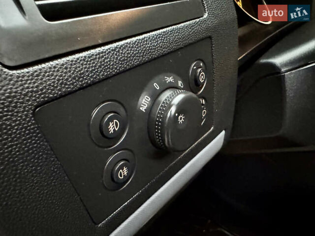 Чорний Опель Зафіра, об'ємом двигуна 1.8 л та пробігом 284 тис. км за 4600 $, фото 29 на Automoto.ua