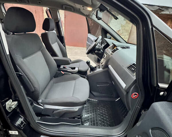 Чорний Опель Зафіра, об'ємом двигуна 1.8 л та пробігом 284 тис. км за 4600 $, фото 26 на Automoto.ua