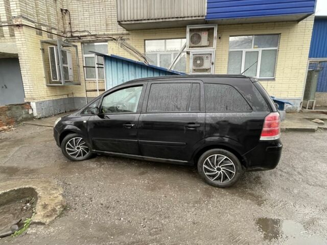 Черный Опель Зафира, объемом двигателя 1.8 л и пробегом 187 тыс. км за 5400 $, фото 2 на Automoto.ua