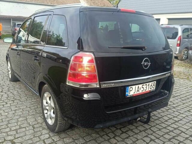 Черный Опель Зафира, объемом двигателя 1.9 л и пробегом 237 тыс. км за 2450 $, фото 3 на Automoto.ua