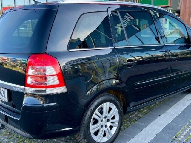 Черный Опель Зафира, объемом двигателя 0 л и пробегом 195 тыс. км за 2500 $, фото 2 на Automoto.ua