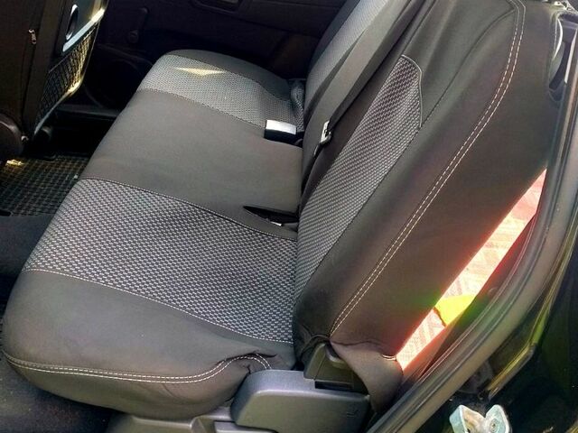 Чорний Опель Зафіра, об'ємом двигуна 1.6 л та пробігом 220 тис. км за 6000 $, фото 3 на Automoto.ua