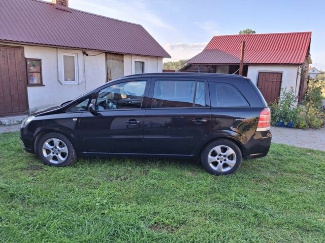 Черный Опель Зафира, объемом двигателя 1.9 л и пробегом 346 тыс. км за 5700 $, фото 3 на Automoto.ua