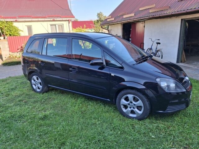 Черный Опель Зафира, объемом двигателя 1.9 л и пробегом 346 тыс. км за 5700 $, фото 2 на Automoto.ua