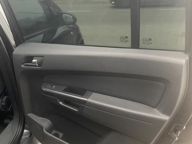 Чорний Опель Зафіра, об'ємом двигуна 1.9 л та пробігом 330 тис. км за 2250 $, фото 9 на Automoto.ua