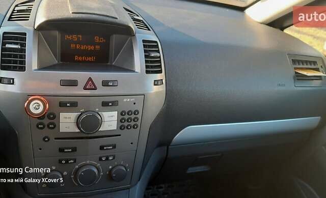 Чорний Опель Зафіра, об'ємом двигуна 1.6 л та пробігом 293 тис. км за 5800 $, фото 7 на Automoto.ua
