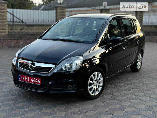 Черный Опель Зафира, объемом двигателя 1.6 л и пробегом 292 тыс. км за 6550 $, фото 18 на Automoto.ua