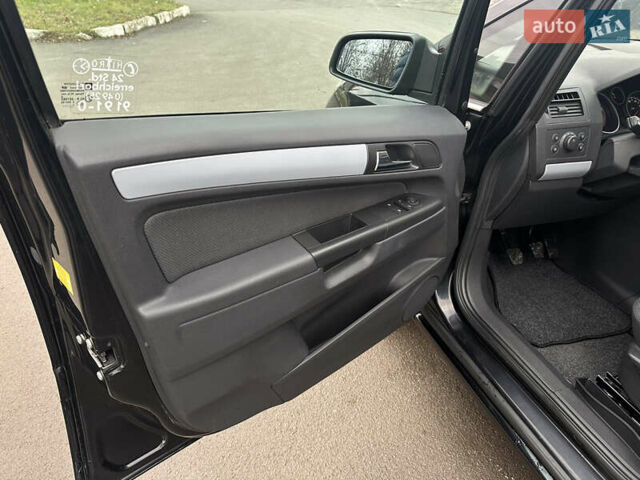 Чорний Опель Зафіра, об'ємом двигуна 1.6 л та пробігом 196 тис. км за 5700 $, фото 14 на Automoto.ua