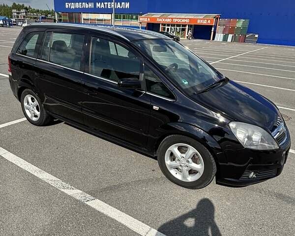 Черный Опель Зафира, объемом двигателя 1.9 л и пробегом 259 тыс. км за 6500 $, фото 3 на Automoto.ua