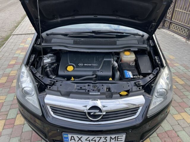 Черный Опель Зафира, объемом двигателя 1.9 л и пробегом 190 тыс. км за 5900 $, фото 7 на Automoto.ua