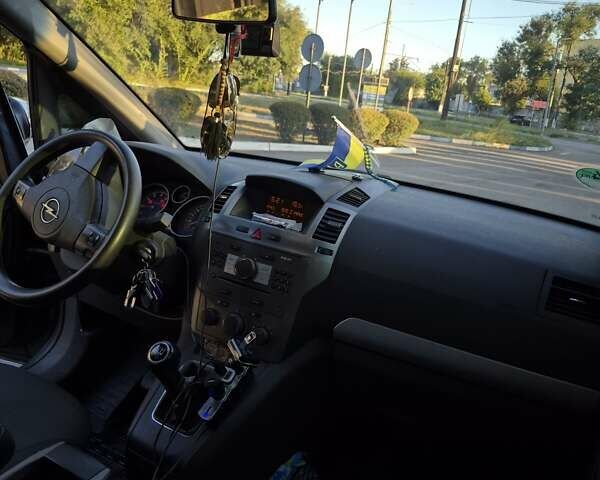 Опель Зафира 2007 в Запорожье на Automoto.ua Черный Опель Зафира, объемом двигателя 1.6 л и пробегом 300 тыс. км за 5200 $, фото 1 на Automoto.ua