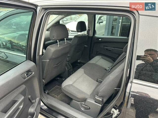 Черный Опель Зафира, объемом двигателя 1.8 л и пробегом 207 тыс. км за 5350 $, фото 15 на Automoto.ua