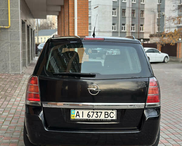 Чорний Опель Зафіра, об'ємом двигуна 1.8 л та пробігом 107 тис. км за 8200 $, фото 8 на Automoto.ua