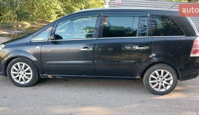 Черный Опель Зафира, объемом двигателя 1.91 л и пробегом 267 тыс. км за 5400 $, фото 8 на Automoto.ua