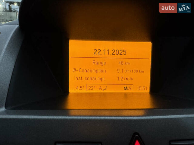 Черный Опель Зафира, объемом двигателя 1.8 л и пробегом 200 тыс. км за 6000 $, фото 29 на Automoto.ua