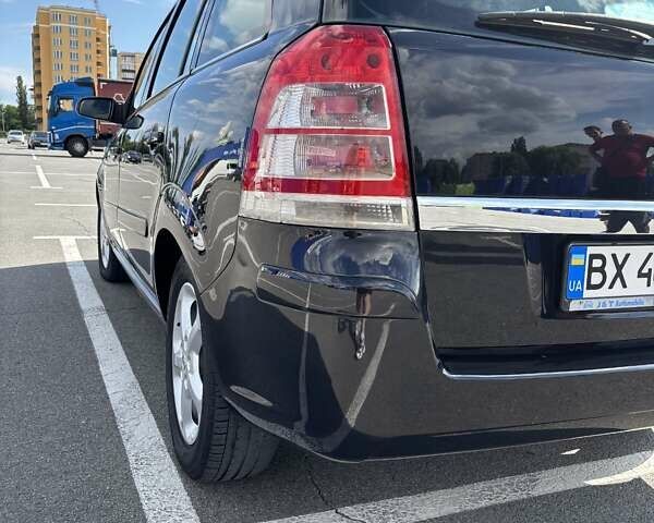 Черный Опель Зафира, объемом двигателя 1.9 л и пробегом 259 тыс. км за 6500 $, фото 12 на Automoto.ua