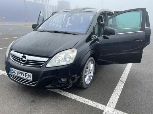 Черный Опель Зафира, объемом двигателя 1.7 л и пробегом 260 тыс. км за 7900 $, фото 5 на Automoto.ua