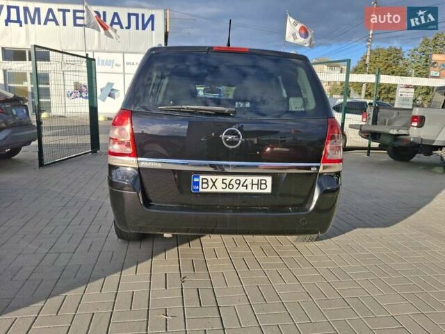 Черный Опель Зафира, объемом двигателя 1.8 л и пробегом 250 тыс. км за 5400 $, фото 3 на Automoto.ua