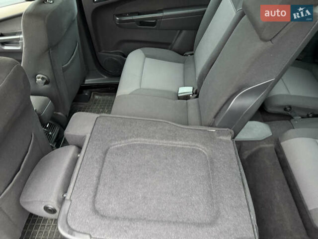 Чорний Опель Зафіра, об'ємом двигуна 1.8 л та пробігом 193 тис. км за 6300 $, фото 9 на Automoto.ua