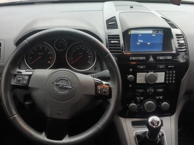 Чорний Опель Зафіра, об'ємом двигуна 1.6 л та пробігом 221 тис. км за 6500 $, фото 11 на Automoto.ua